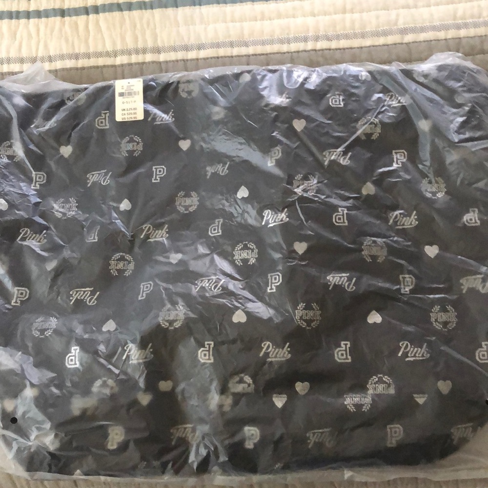 Victoria’s Secret tote